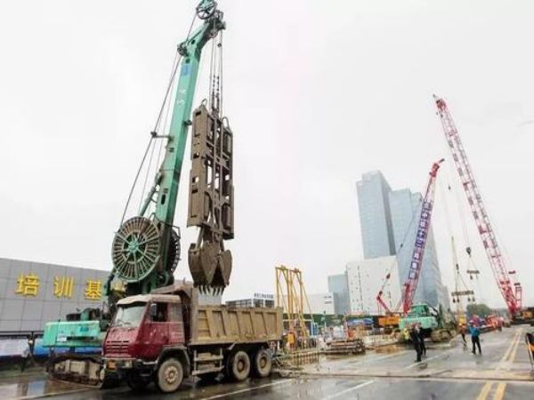 伊春市吊车租赁公司_如何判断吊车出租公司的好坏